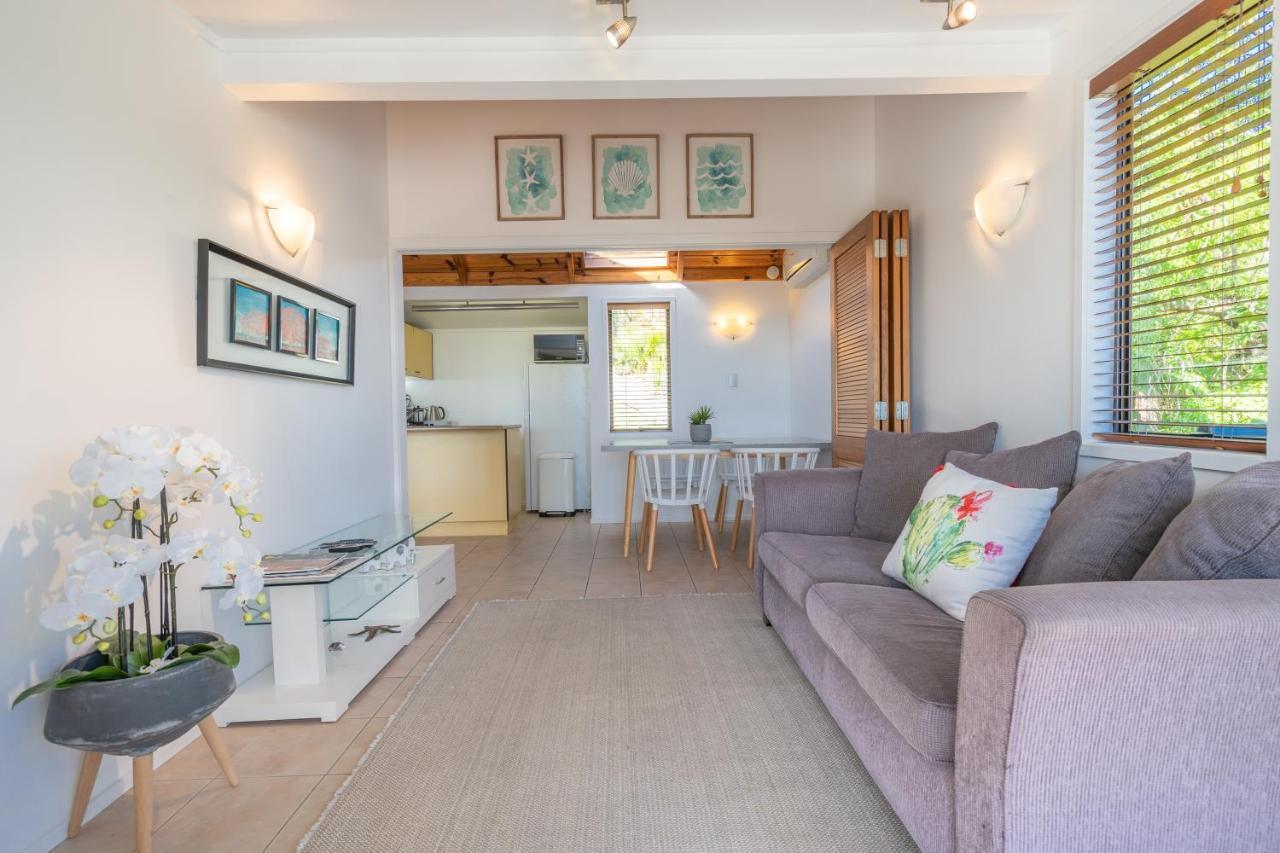 Palm Beach Cottage With Private Spa Pool Εξωτερικό φωτογραφία